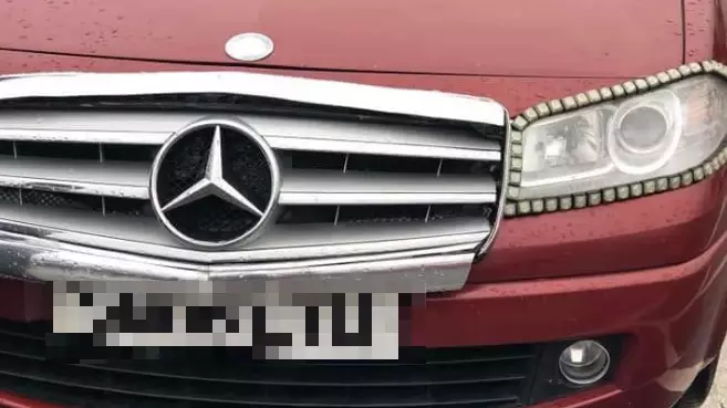 Motorists Stunned By Parking Of Renault Megane Disguised As Mercedes