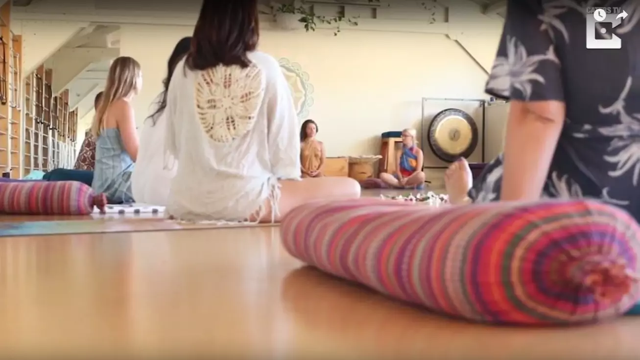 An Australian Yoga Teacher Is Running Naked Yoga Classes For Women