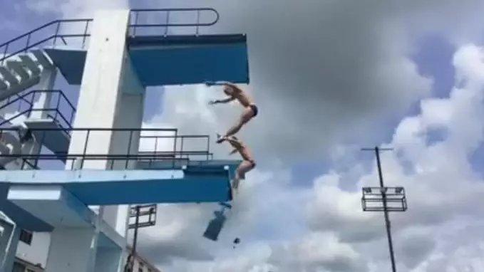 WATCH: Olympic Diver's Board Snaps In Practice