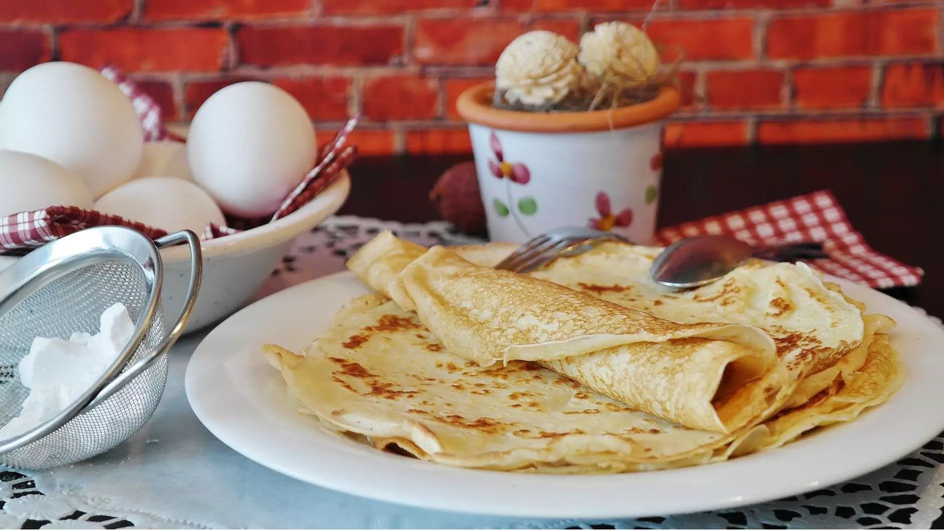 Americans Confused By Brits Celebrating Pancake Day