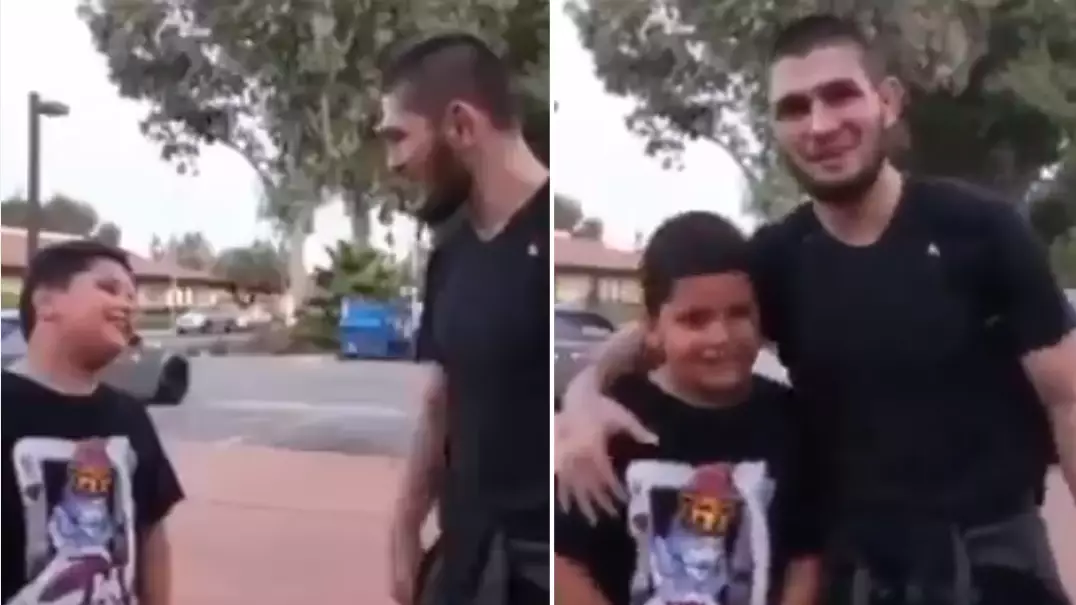 Khabib Nurmagomedov Refuses To Take A Picture With A Barcelona Fan Until He Says 'Hala Madrid' 