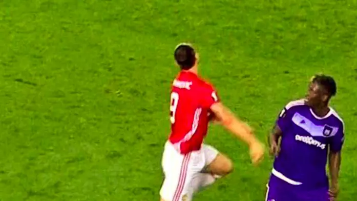 WATCH: Zlatan Ibrahimovic Taken Off With Really Bad Looking Injury