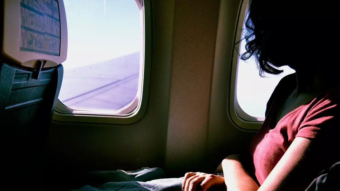 There's A Simple Trick That Could Stop Your Ears Hurting During Flights
