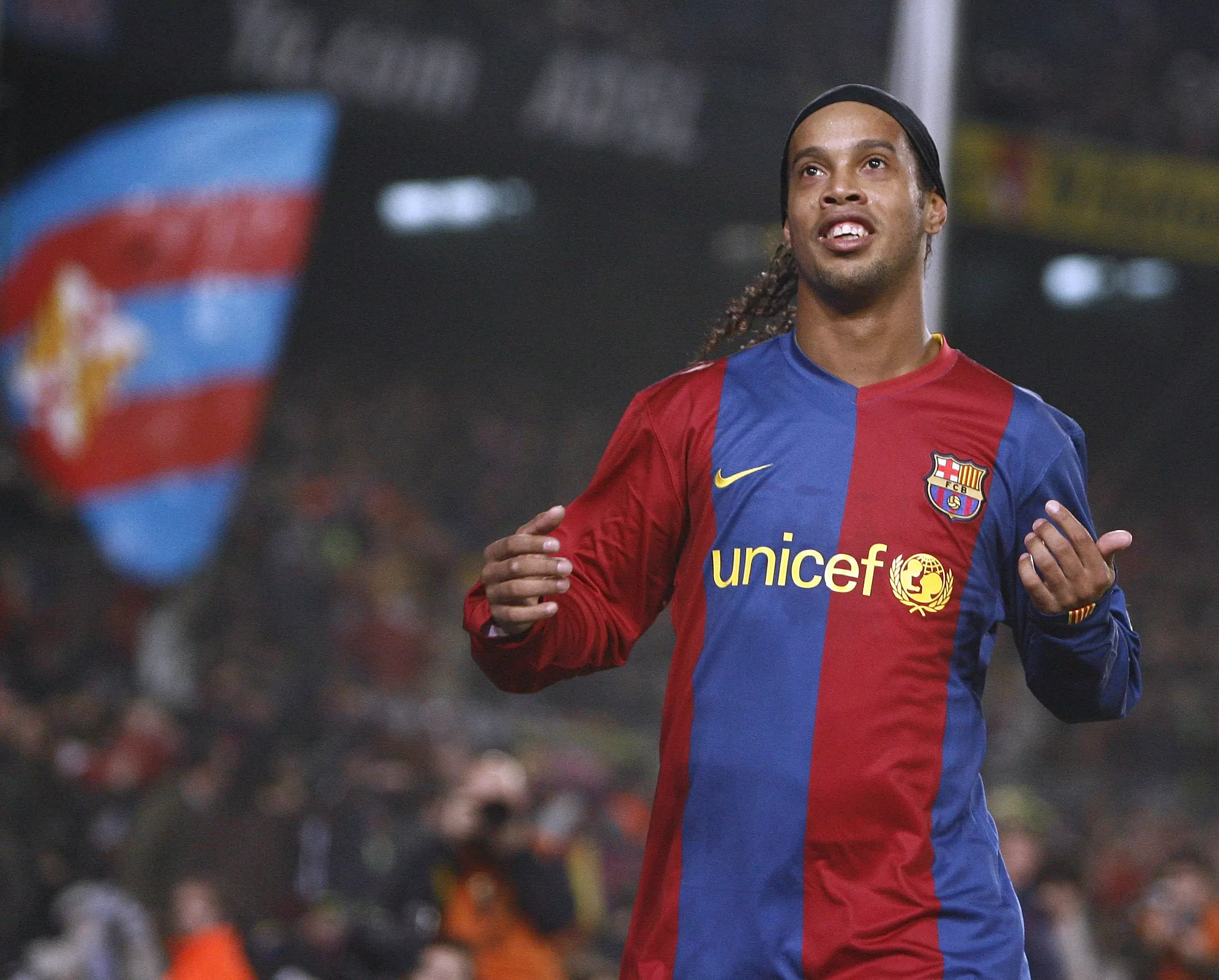 Ronaldinho Is Back At Barcelona