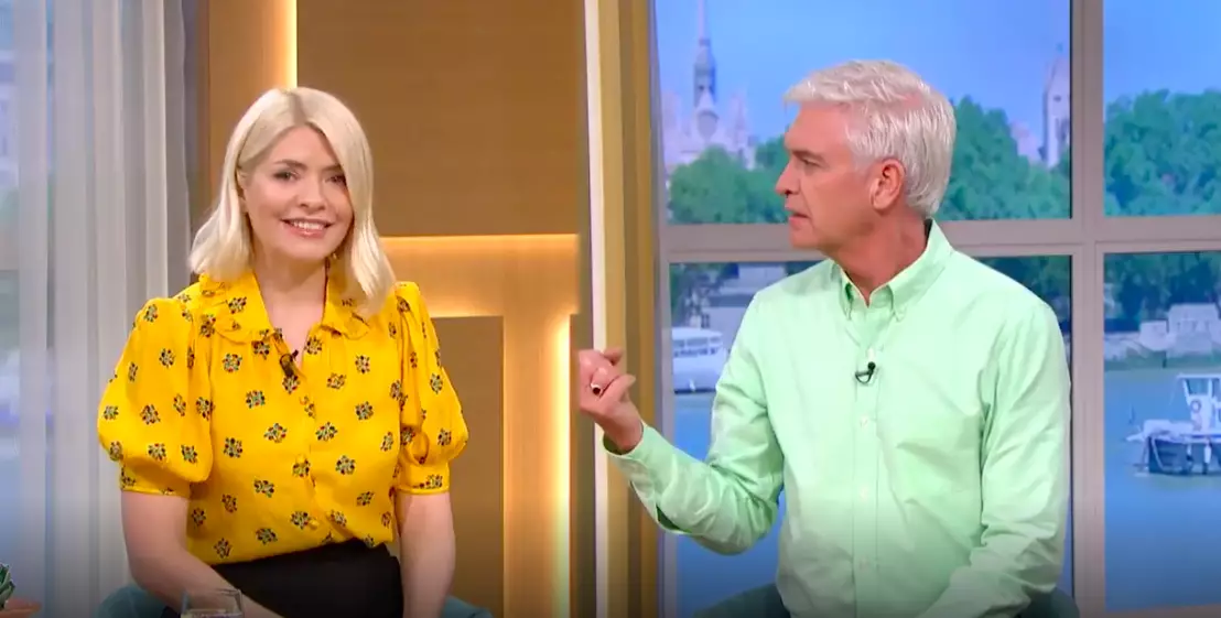 Phil was very confused as Holly explained her corn on the cob dilemma (