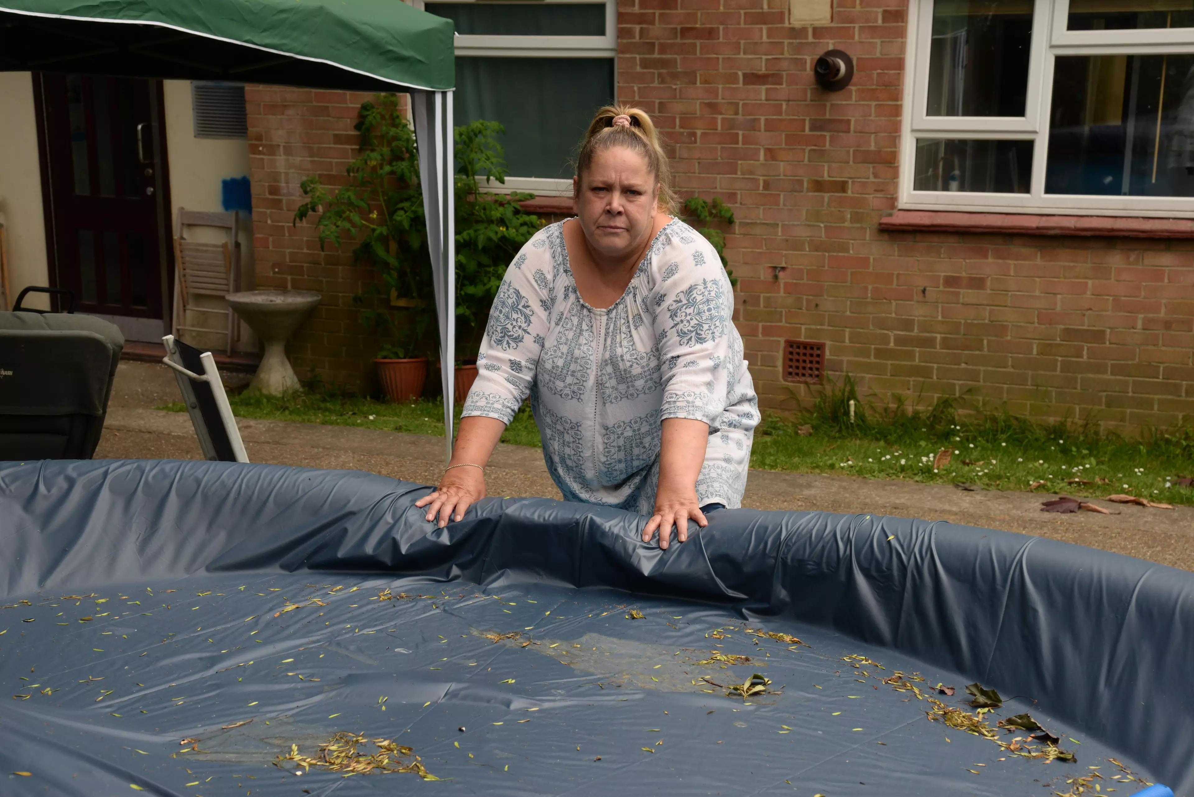 Residents Told To Drain Their Paddling Pool - In Case A Burglar Drowns In It