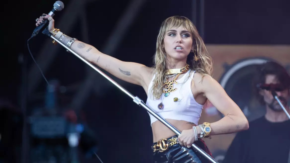 ​Miley Cyrus Reveals Her First Sexual Encounter Was With Two Girls