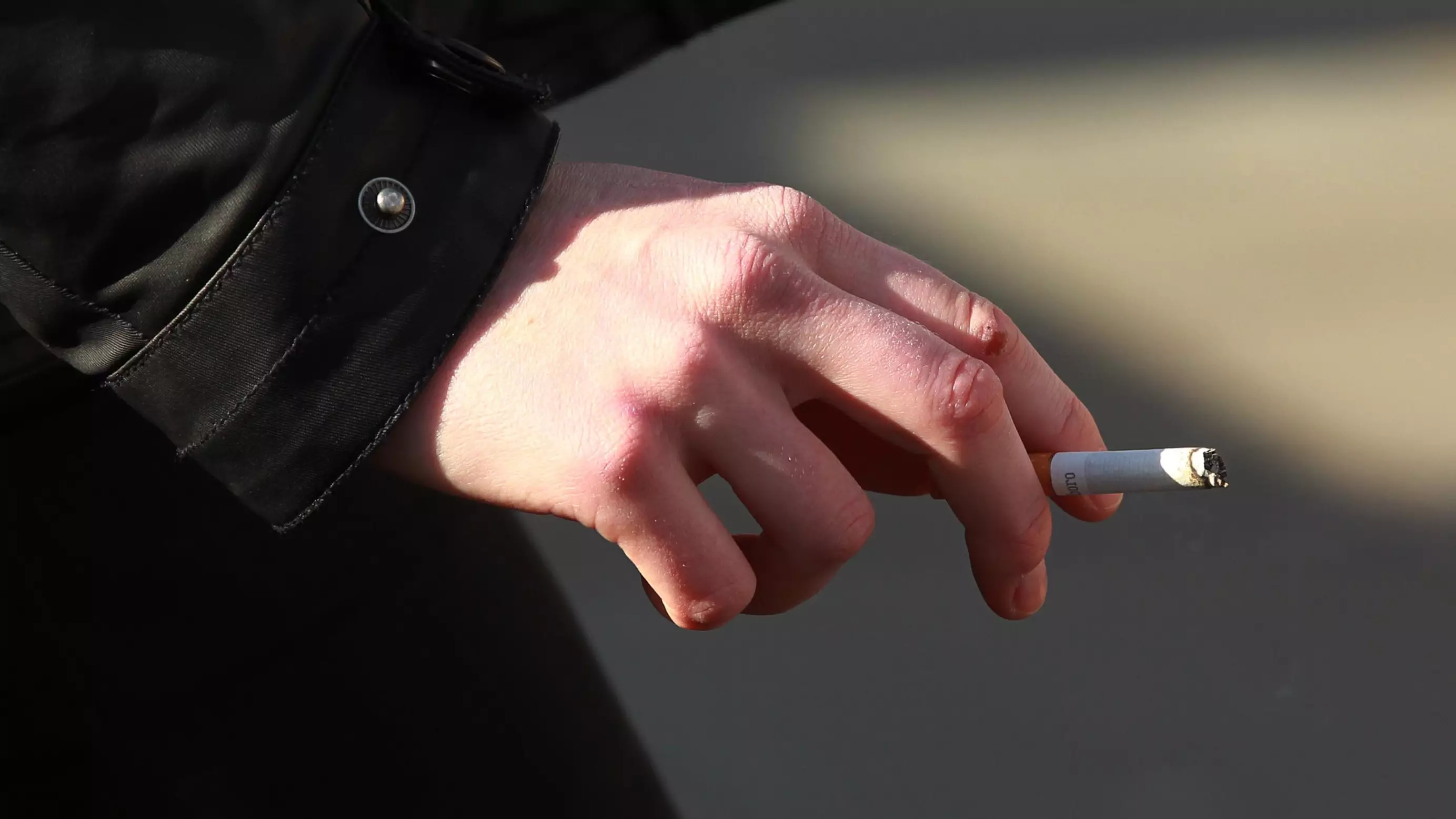 Smokers Urged To Quit In Case They Get The Coronavirus