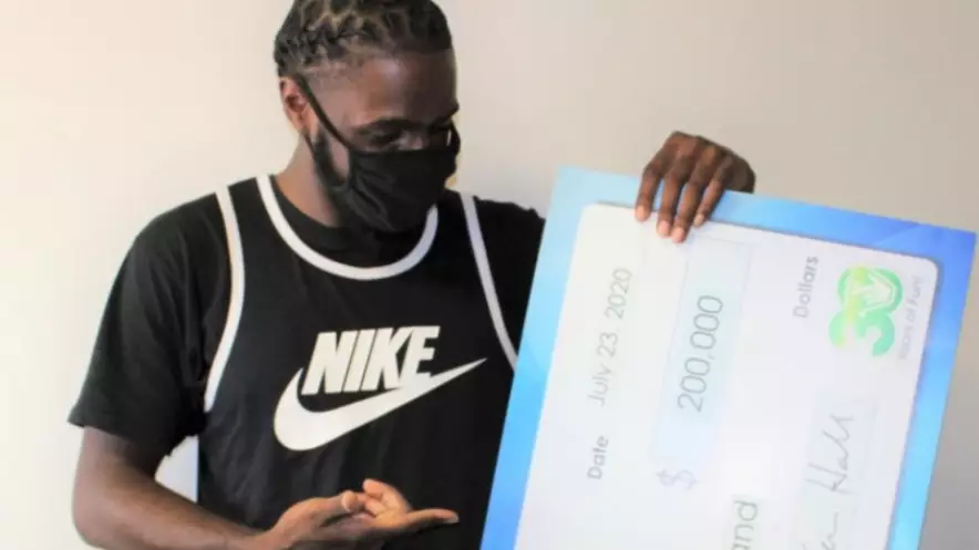 Man Wins $200,000 On Scratch Card While Waiting For His Mum To Finish Shopping
