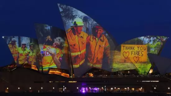 Sydney Opera House Lights Up Sails In Solidarity With Those Fighting Australian Bushfires 