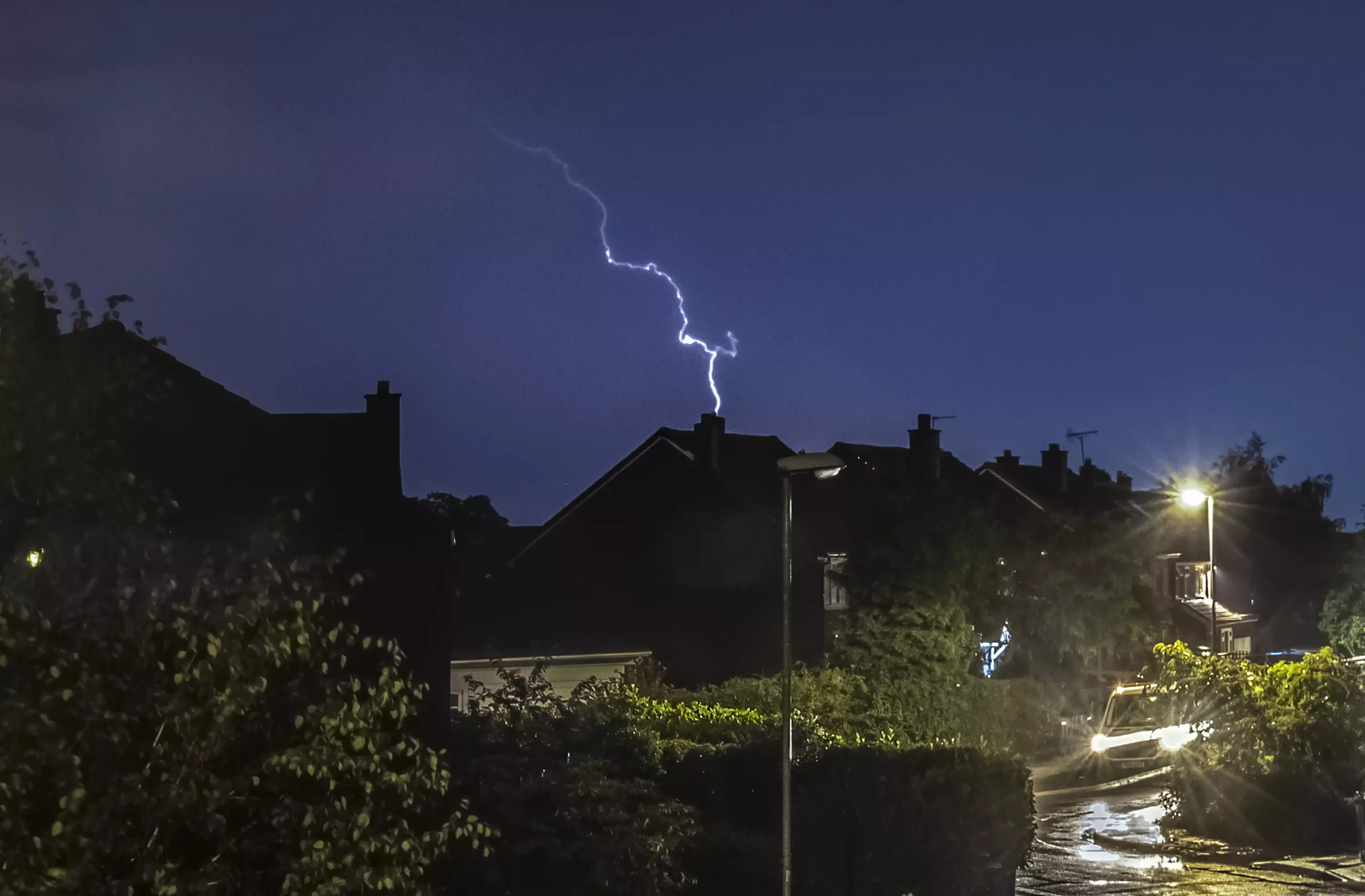 The Met Office has warned that we can expect heavy rain and thunderstorms as the bank holiday heatwave comes to an end.