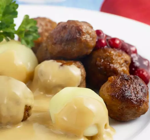 There's a recipe for the Swedish cream sauce, too (