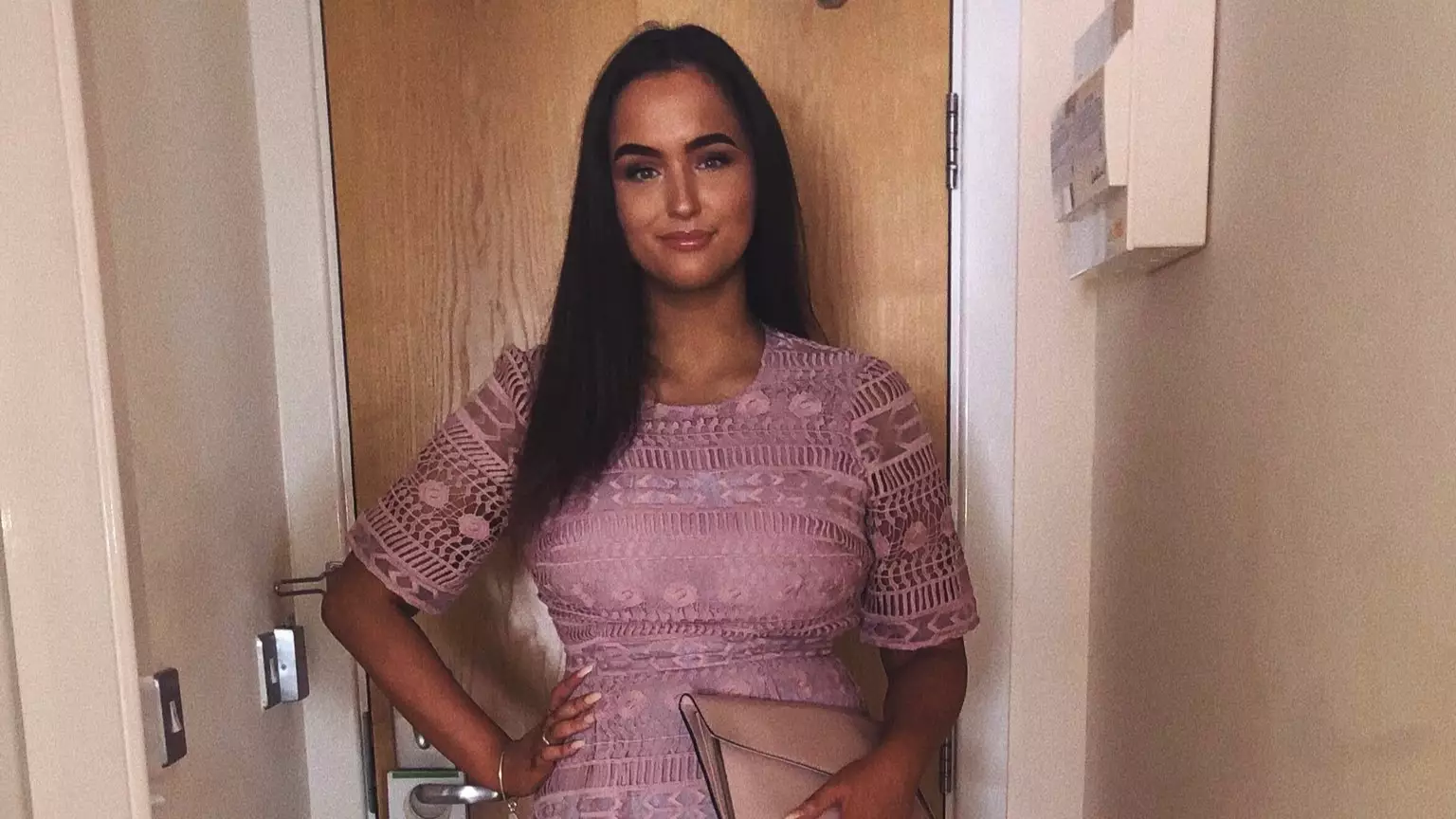 Woman Claps Back At Tinder Match Who Said Dress 'Wasn't Doing Her Any Favours'