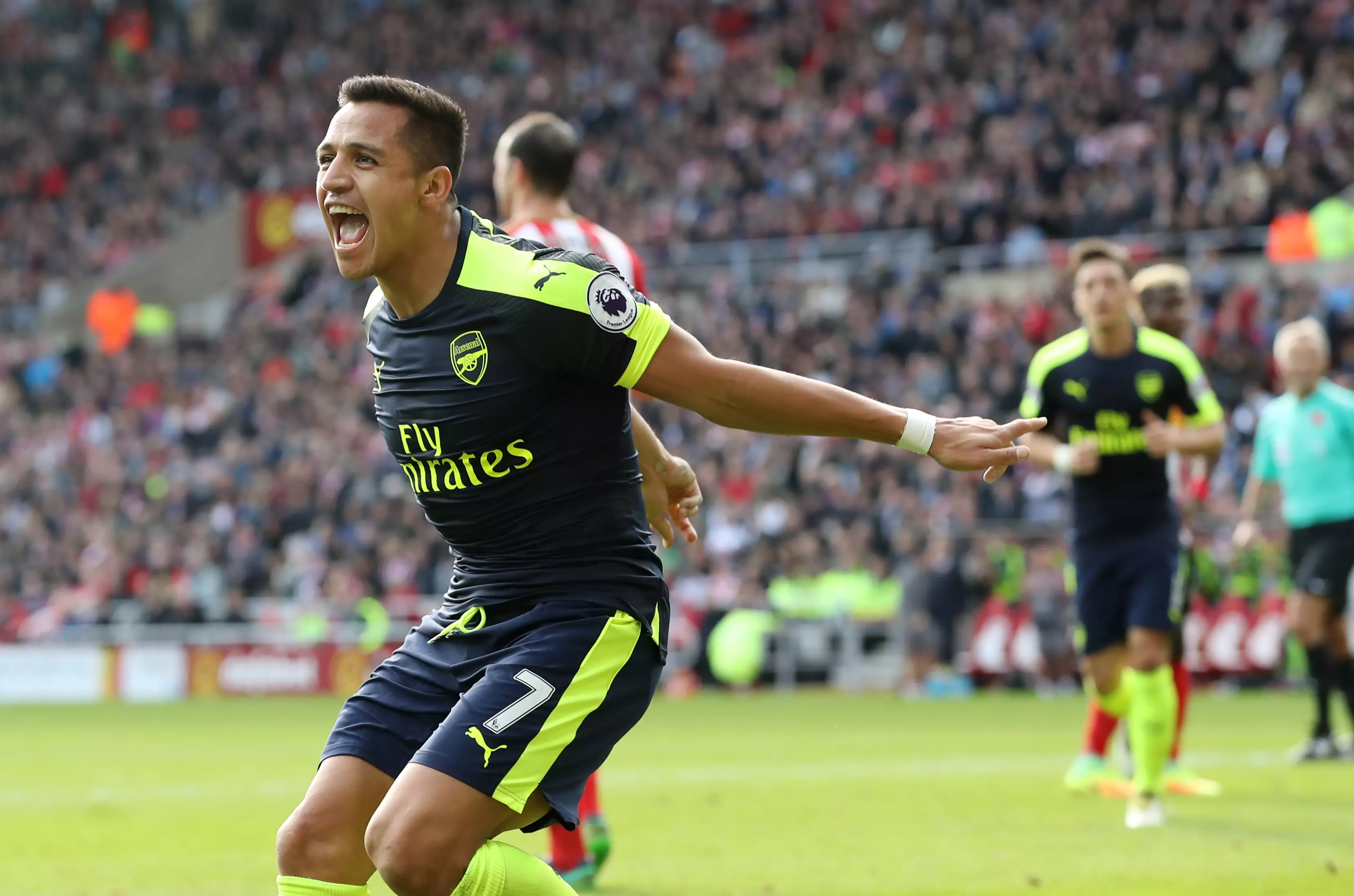 Alexis Sanchez Offered One Of The Highest Pay Packages Ever To Leave Arsenal