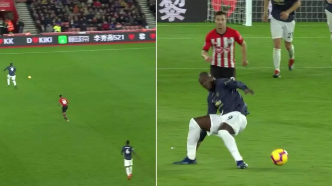 Romelu Lukaku Goes Down Injured After Falling Over His First Touch...Seriously 