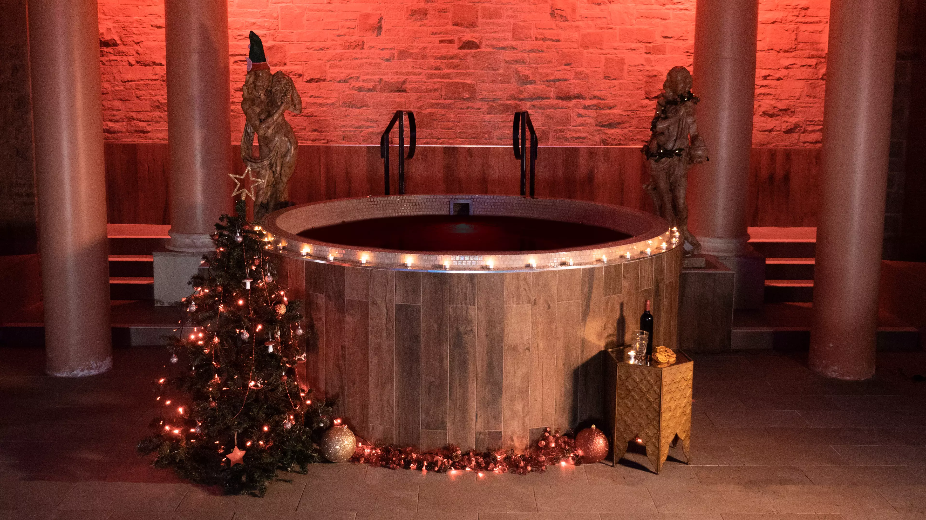 You Can Now Visit A Spa With A Mulled Wine Hot Tub 