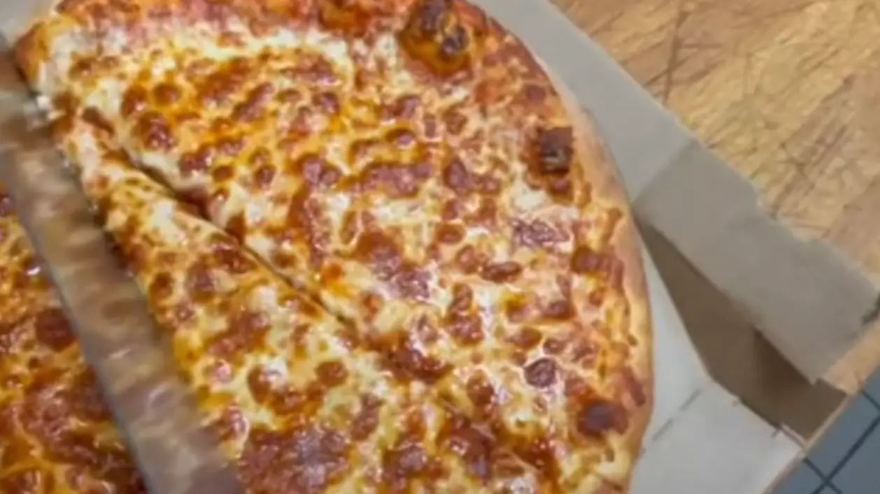 TikToker Has 'Trust Issues' After Seeing 'Hack' To Steal Slice Of Customer's Pizza