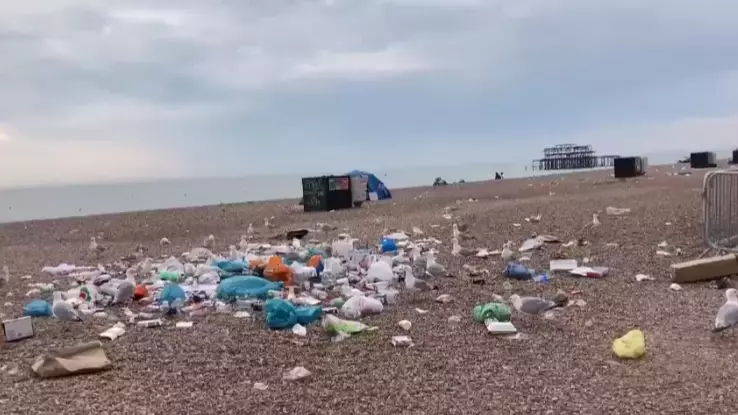 ​Britain’s Beaches Littered With Huge Piles Of Rubbish As Temperatures Soar