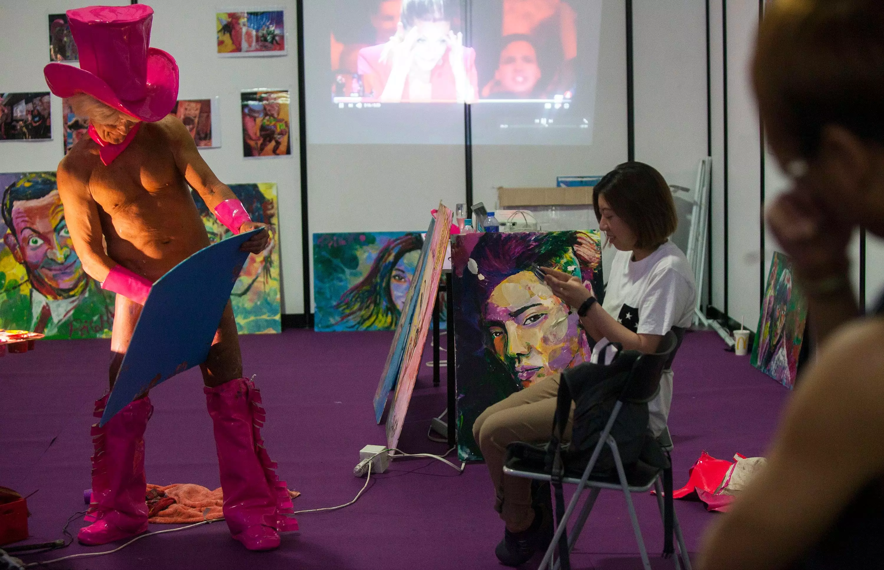 The Aussie painter at the 'Chic Goes Wild' adult-themed festival in Hong Kong, China, back in 2018.