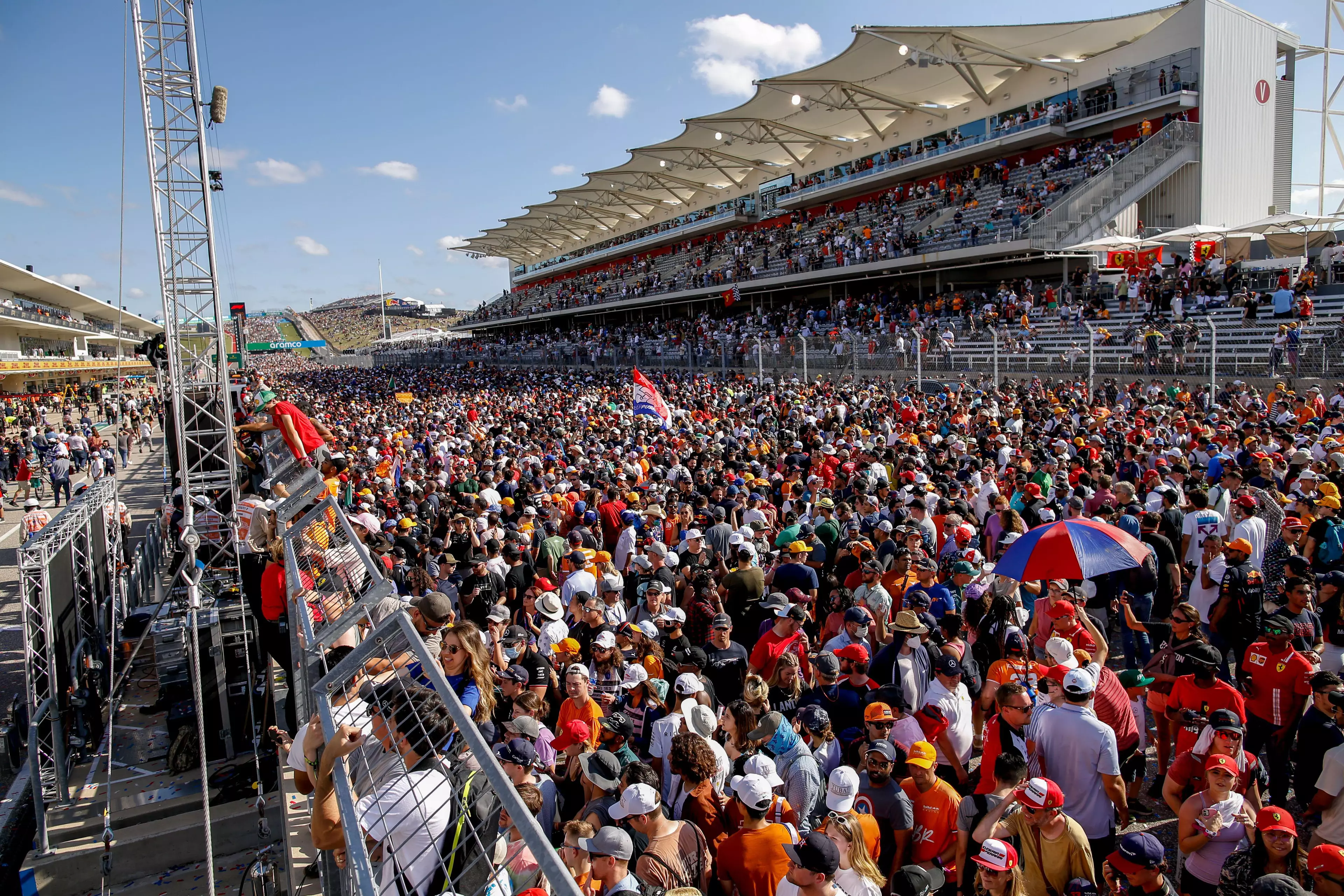 More than 140,000 fans were present to enjoy the United States Grand Prix.