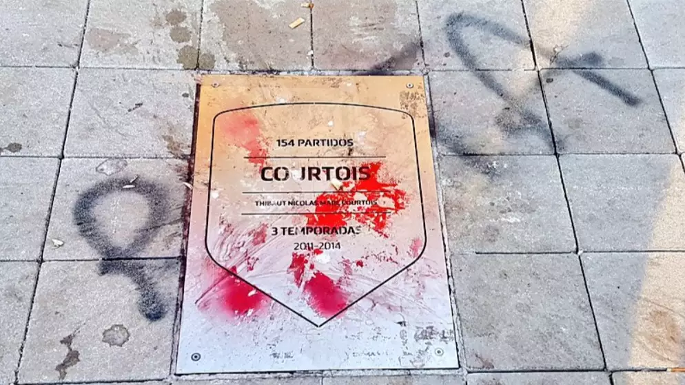 'Rata' Sprayed Across Thibaut Courtois' Plaque Outside Atletico Madrid's Ground