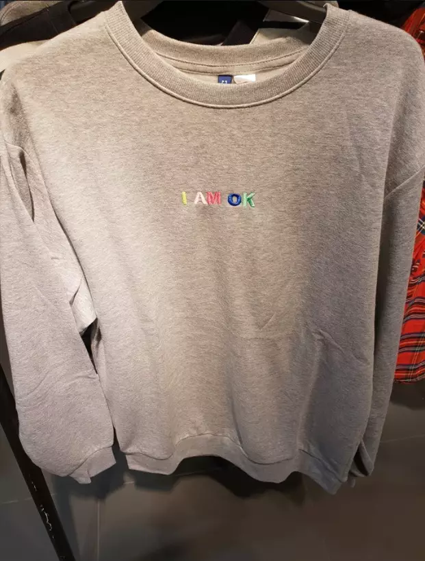 H&m i sales am ok sweatshirt