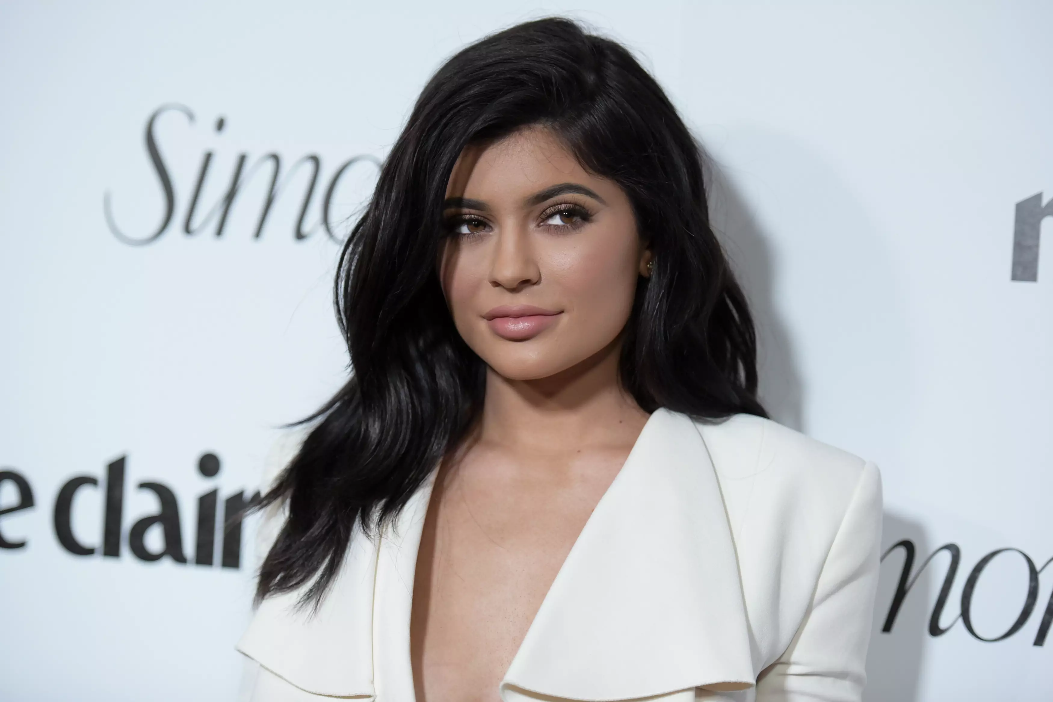 Kylie Jenner Bombarded With Texts And Calls After Brother Rob Tweeted Her Number