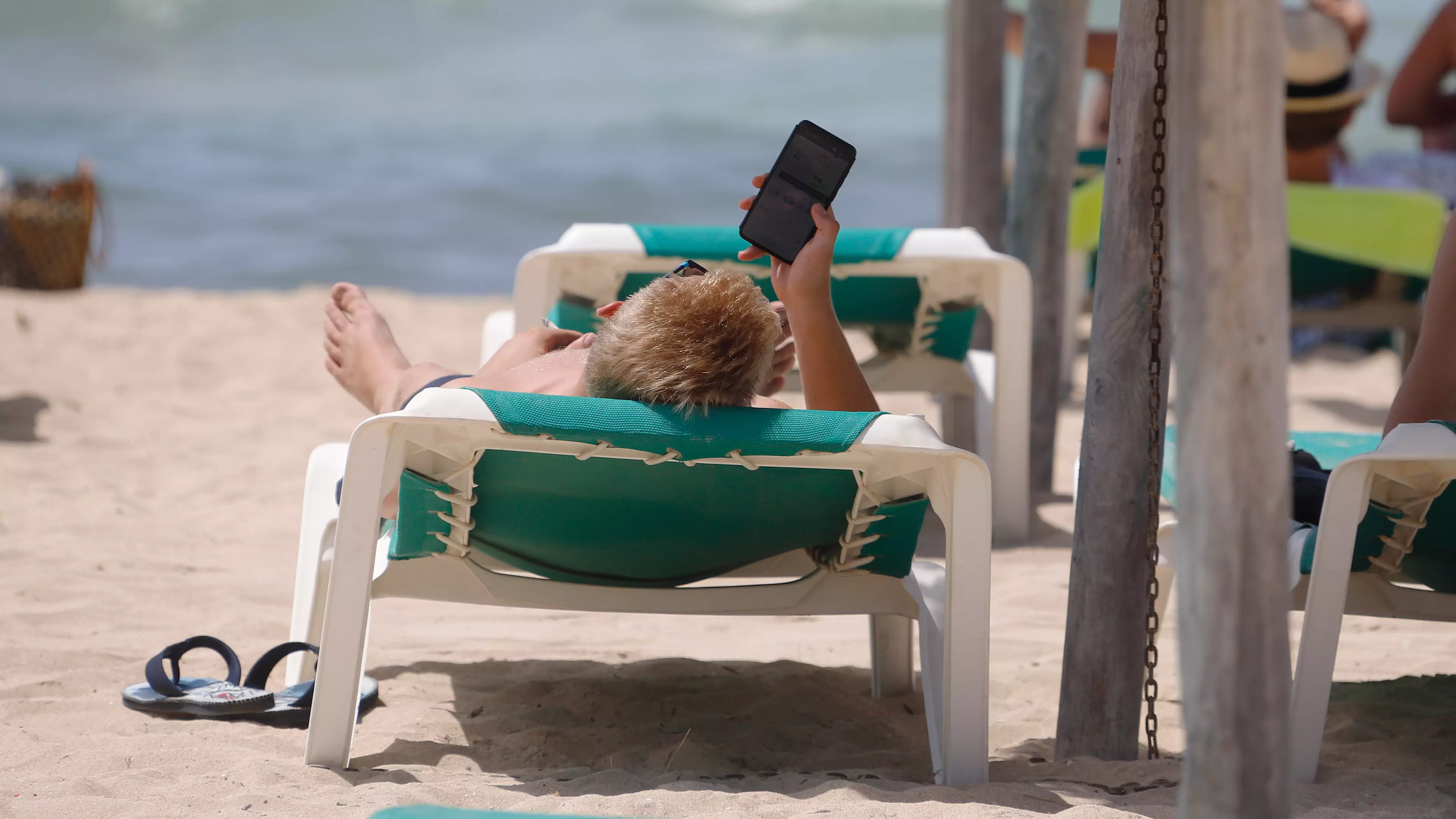 Apple Reveals Maximum Temperature iPhones Can Reach Before Overheating