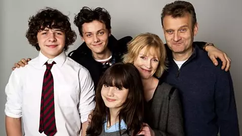 LAD Finds Phone At Festival, Turns Out It Belongs To Karen From ‘Outnumbered’ 