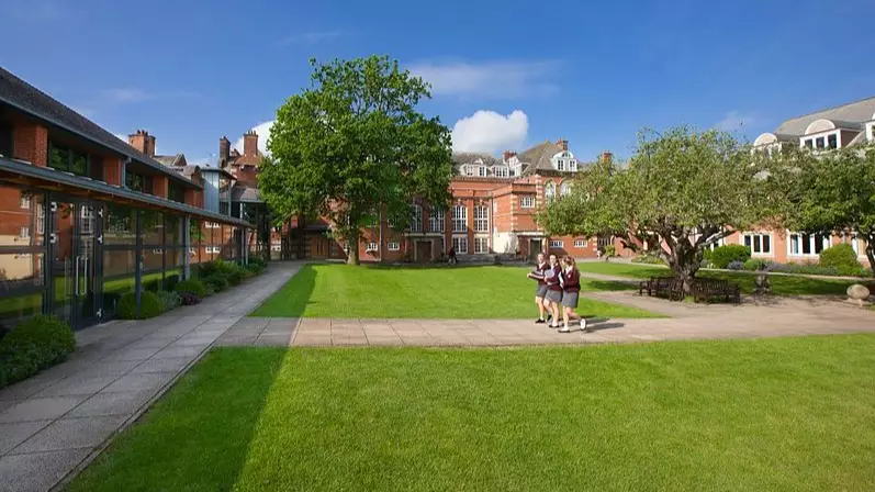 Private School Puts £50 Limit On Teachers Gifts After Parents Buy Staff Mulberry Handbag