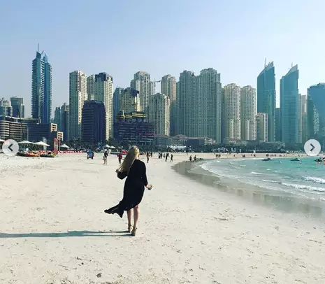 Jane visited Dubai and loved it.