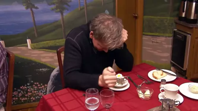 Gordon Ramsay Tears Chef To Pieces Because He Can’t Boil An Egg