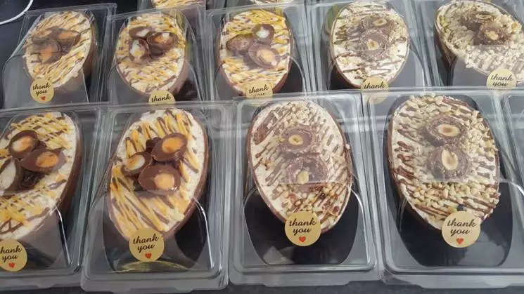 You Can Get Creme Egg And Ferrero Rocher Cheesecakes Inside Easter Eggs   