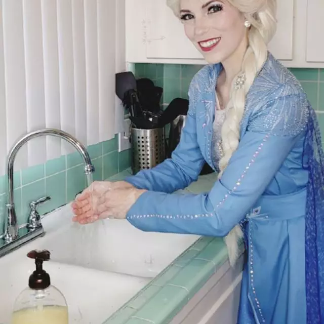 Teach little ones to wash their hands with the assistance of a princess (