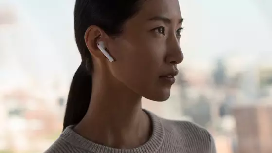 ​Apple AirPods Feature Allows People To Eavesdrop On Conversations
