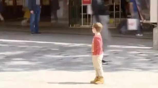 Just Seven People Help Lost Kid In Town Centre During Experiment