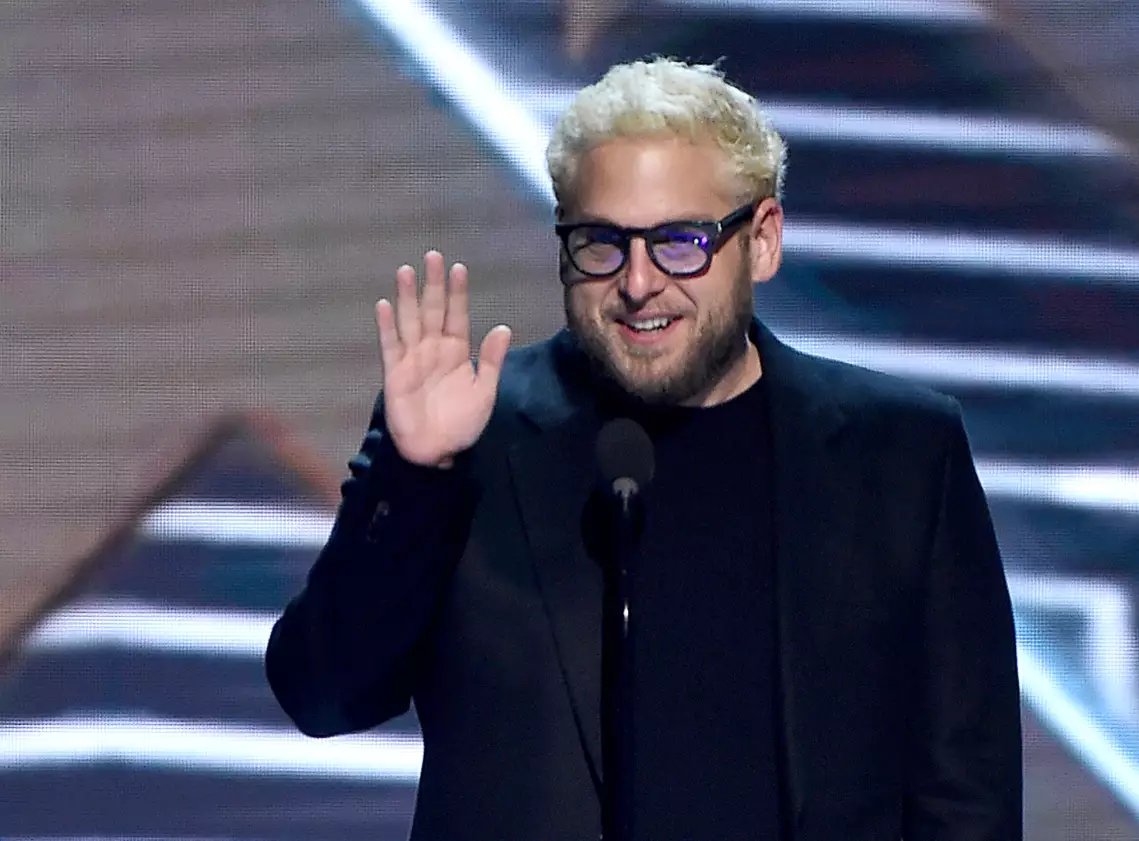 Jonah Hill showed off his new blonde hair at the Game Awards.
