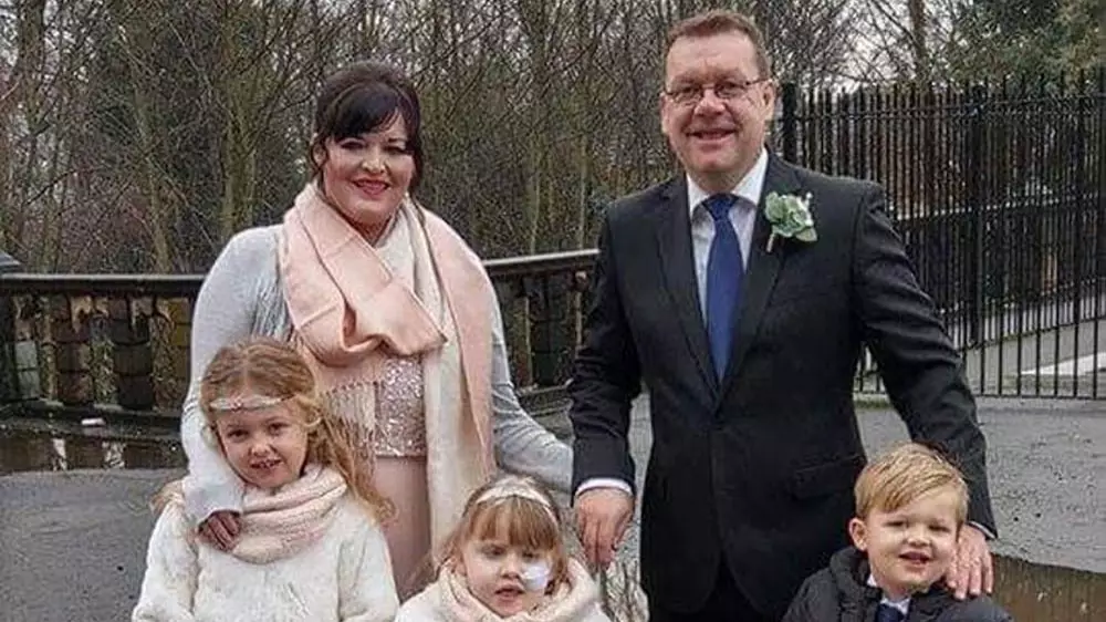 Girl With Terminal Cancer Becomes Parents’ Wedding Planner Before She Dies