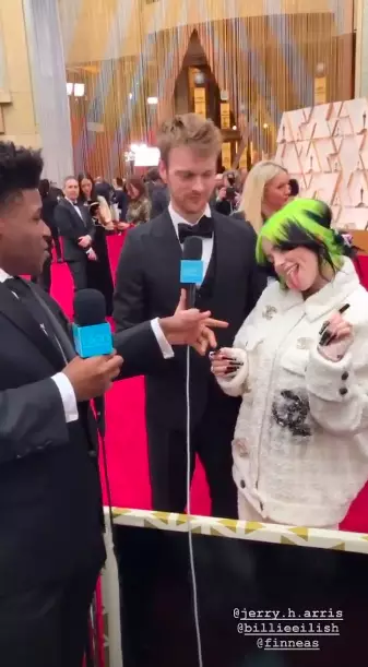 Jerry let Billie Eilish try on his Navarro ring (
