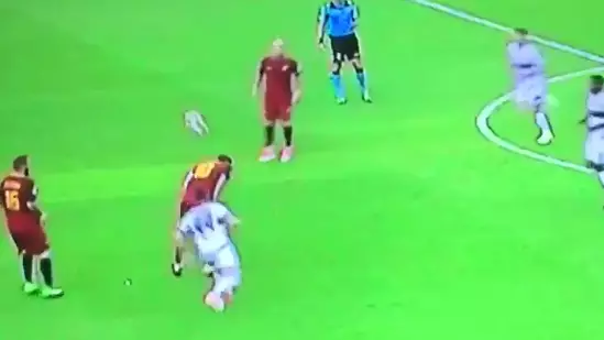 WATCH: Francesco Totti's Sublime Touch With His Back In His Final Roma Appearance