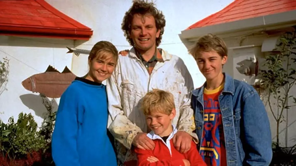 Round The Twist Has Been Voted The Best '90s TV Show In Australia