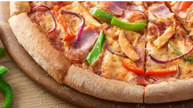 You Can Get £30 Worth Of Pizza From Domino's For Less Than £12.50