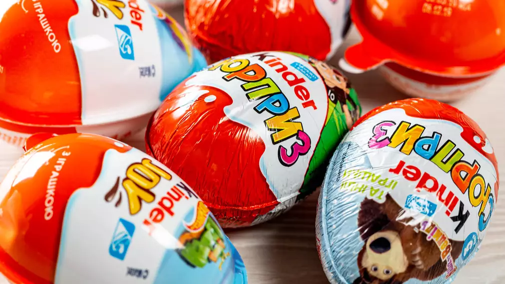 People Are Only Just Realising What The Centre Of A Kinder Surprise Egg Is
