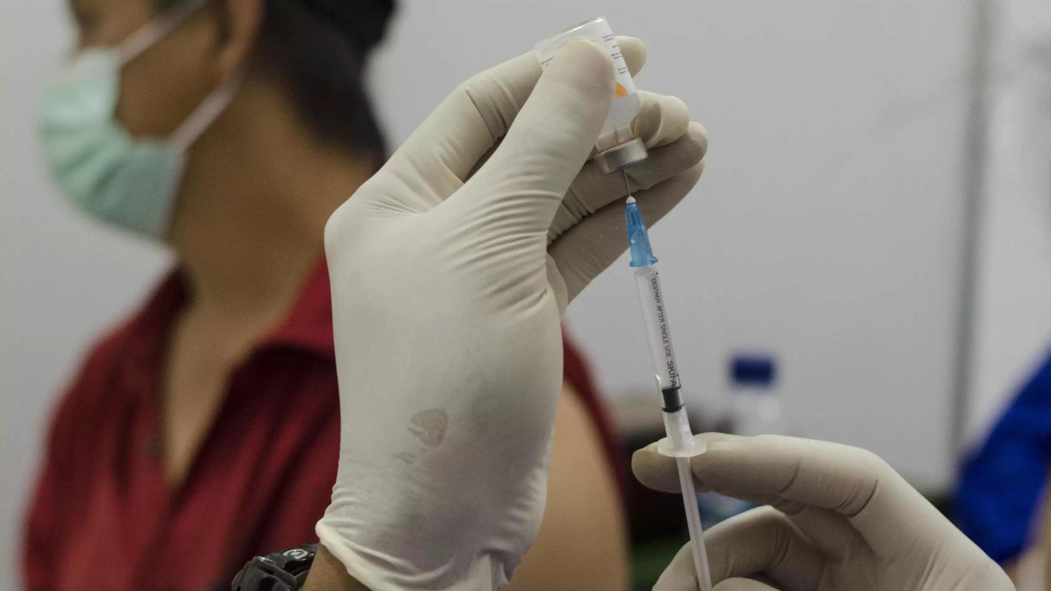 Labor Wants To Give Aussies $300 Each As An Incentive To Get Vaccinated