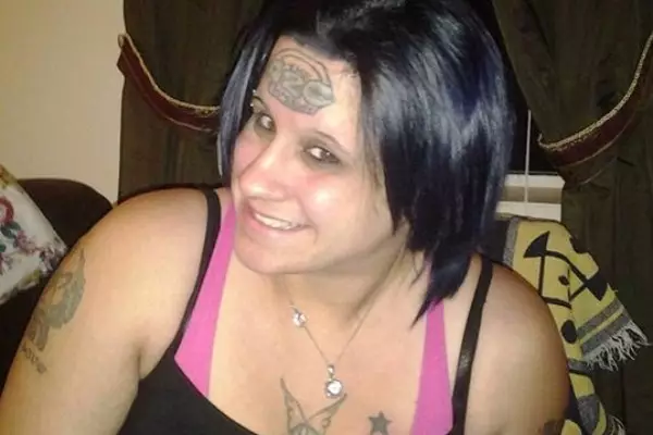 Help This Random Lady Get Her 420 Tattoo Removed From Her Forehead!