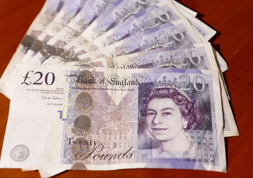 Woman Who Found £20 On Floor And Kept It Ends Up With Criminal Record
