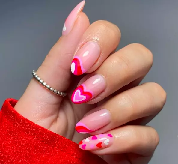 The Raspberry Ripple pattern doesn't need to be on the full nail (