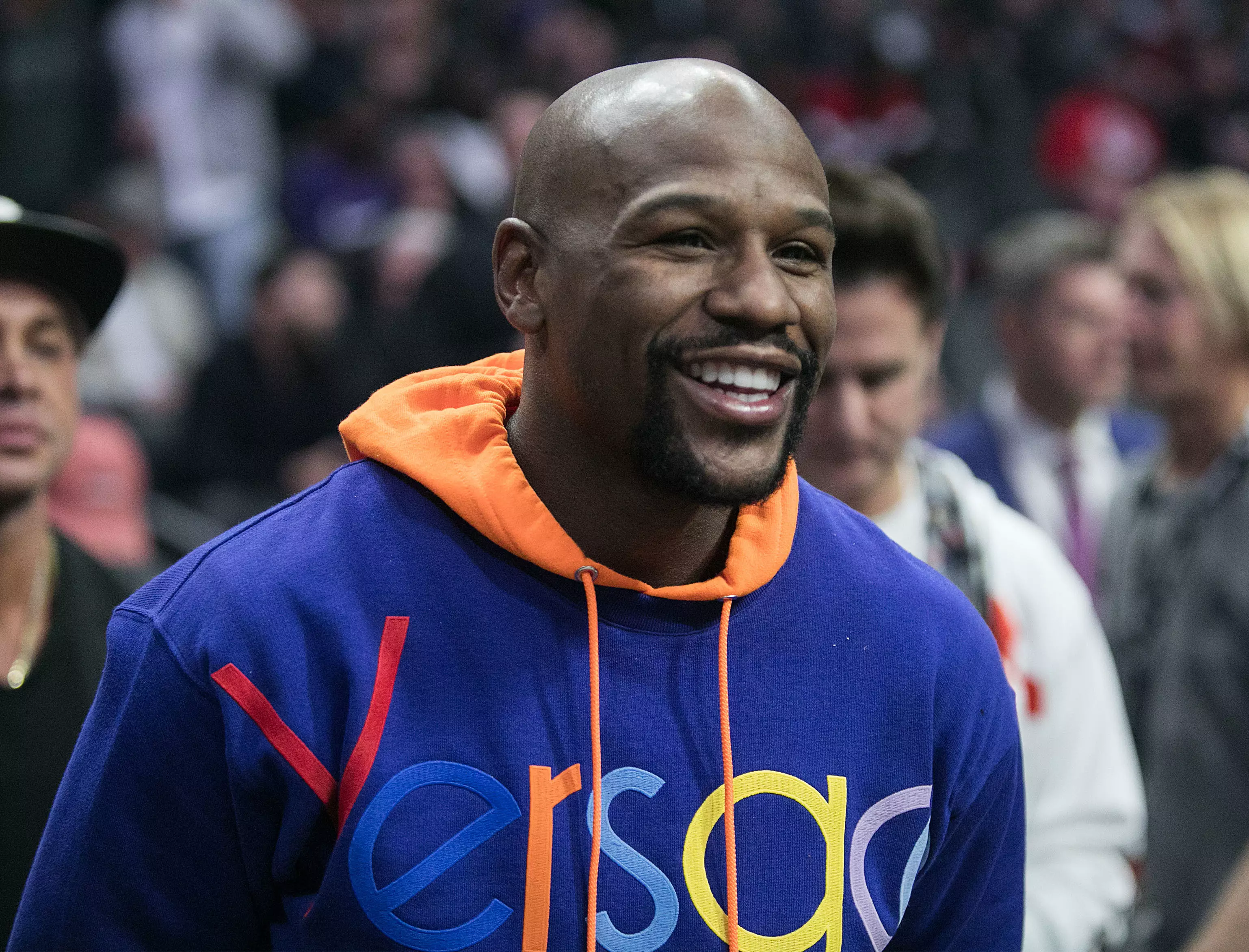Floyd Mayweather threw a few social media jabs at 50 Cent this weekend
