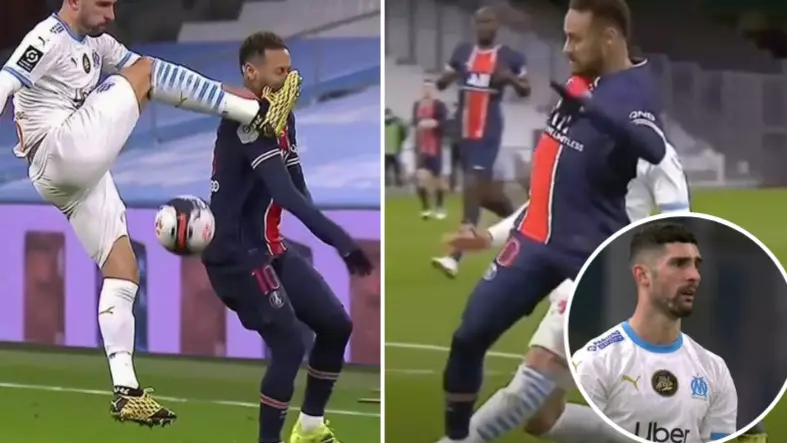 Alvaro Gonzalez Tried To Kick Neymar In The Head, Ended Up Going Off Injured