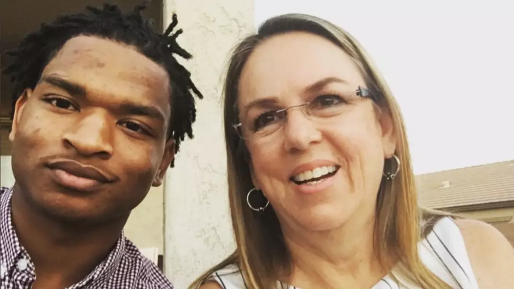 Grandma Who Accidentally Invited Stranger To Thanksgiving Shares Fourth Holiday With Him